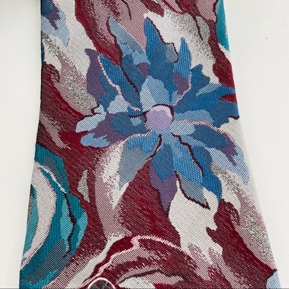 Halston III Abstract Floral Neck Tie - Picture 3 of 6